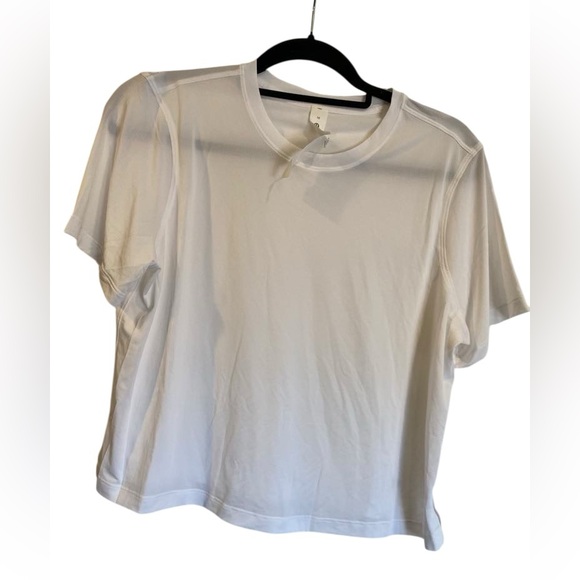 lululemon athletica Tops - NWT Lululemon ultralight waist length t-shirt WHITE Size: 10